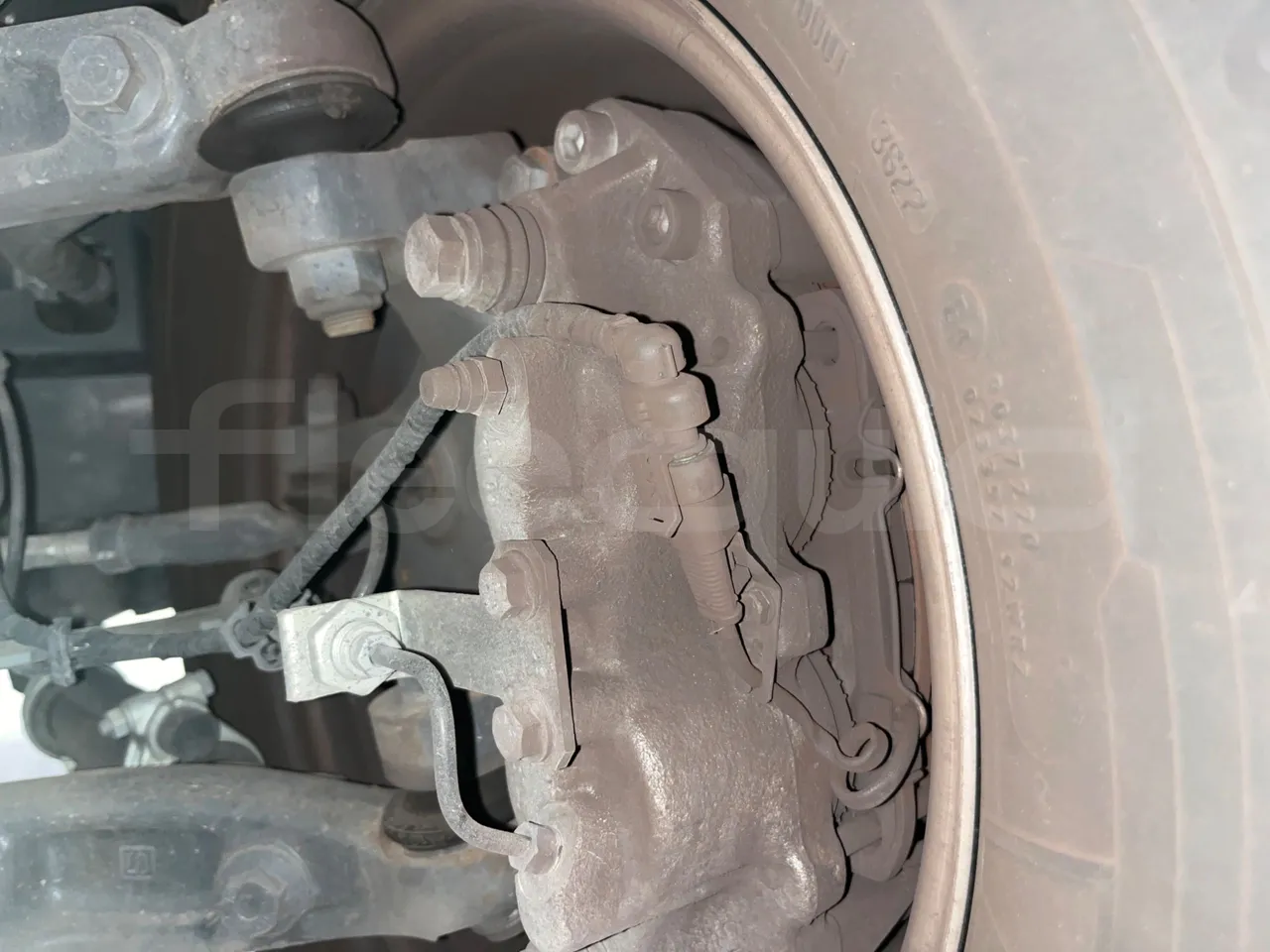 Iveco Daily 70C21/ Euro 6 - 152 Kw - 8.5 Mt - front brake calipers right