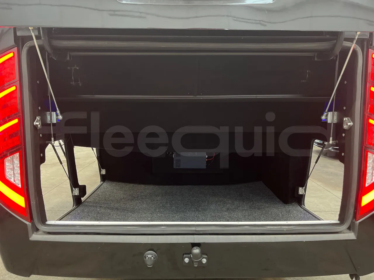 Iveco Daily 70C21/ Euro 6 - 152 Kw - 8.5 Mt - luggage rack photo