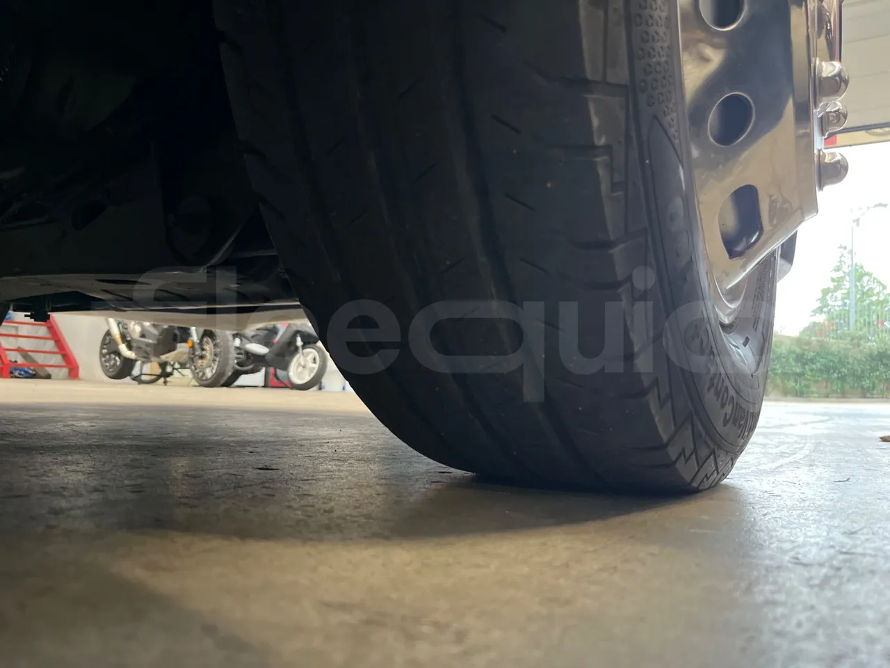Iveco Daily 70C21/ Euro 6 - 152 Kw - 8.5 Mt - tread condition front tires right