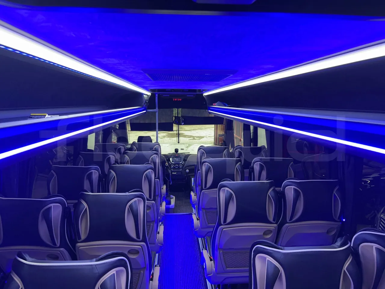 Iveco Daily 70C21/ Euro 6 - 152 Kw - 8.5 Mt - overhead compartments photo