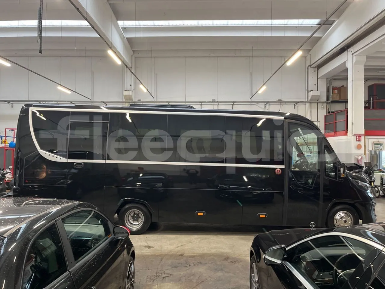 Iveco Daily 70C21/ Euro 6 - 152 Kw - 8.5 Mt - right side doors closed