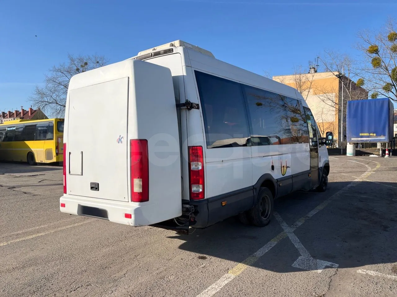 Iveco Daily C50 - EUR5 - 130kW - 7.240m - 3/4 right rear doors closed