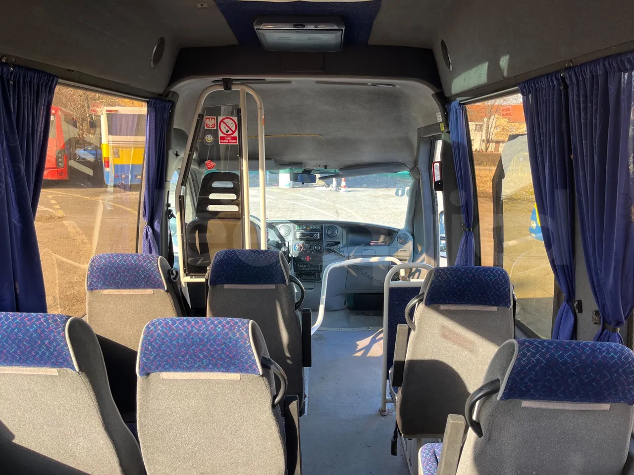 Iveco Daily C50 - EUR5 - 130kW - 7.240m - forward view middle aisle