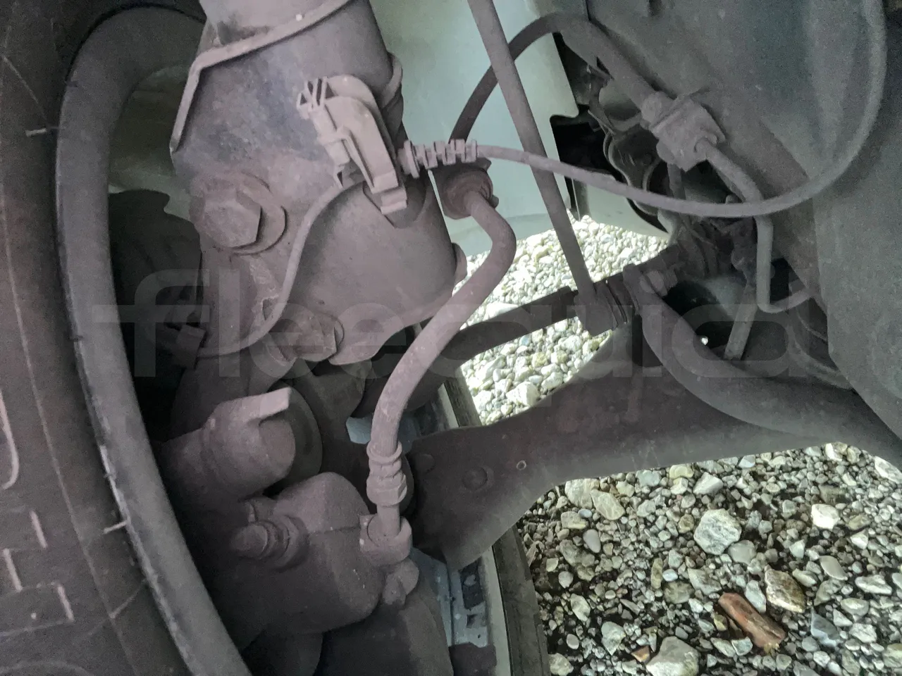 Mercedes-Benz Vito - front brake calipers left