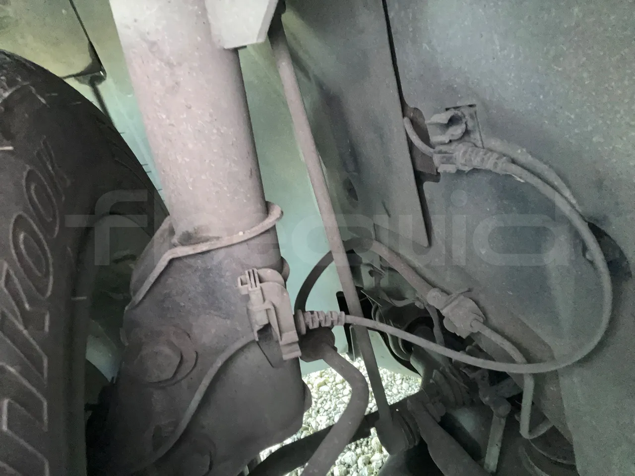 Mercedes-Benz Vito - front shock absorbers left