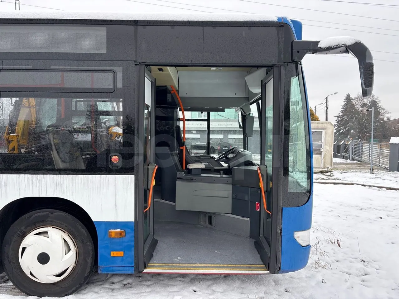 Mercedes-Benz O 530 G-EURO4 - 220kW-17.940M - front door 1 open