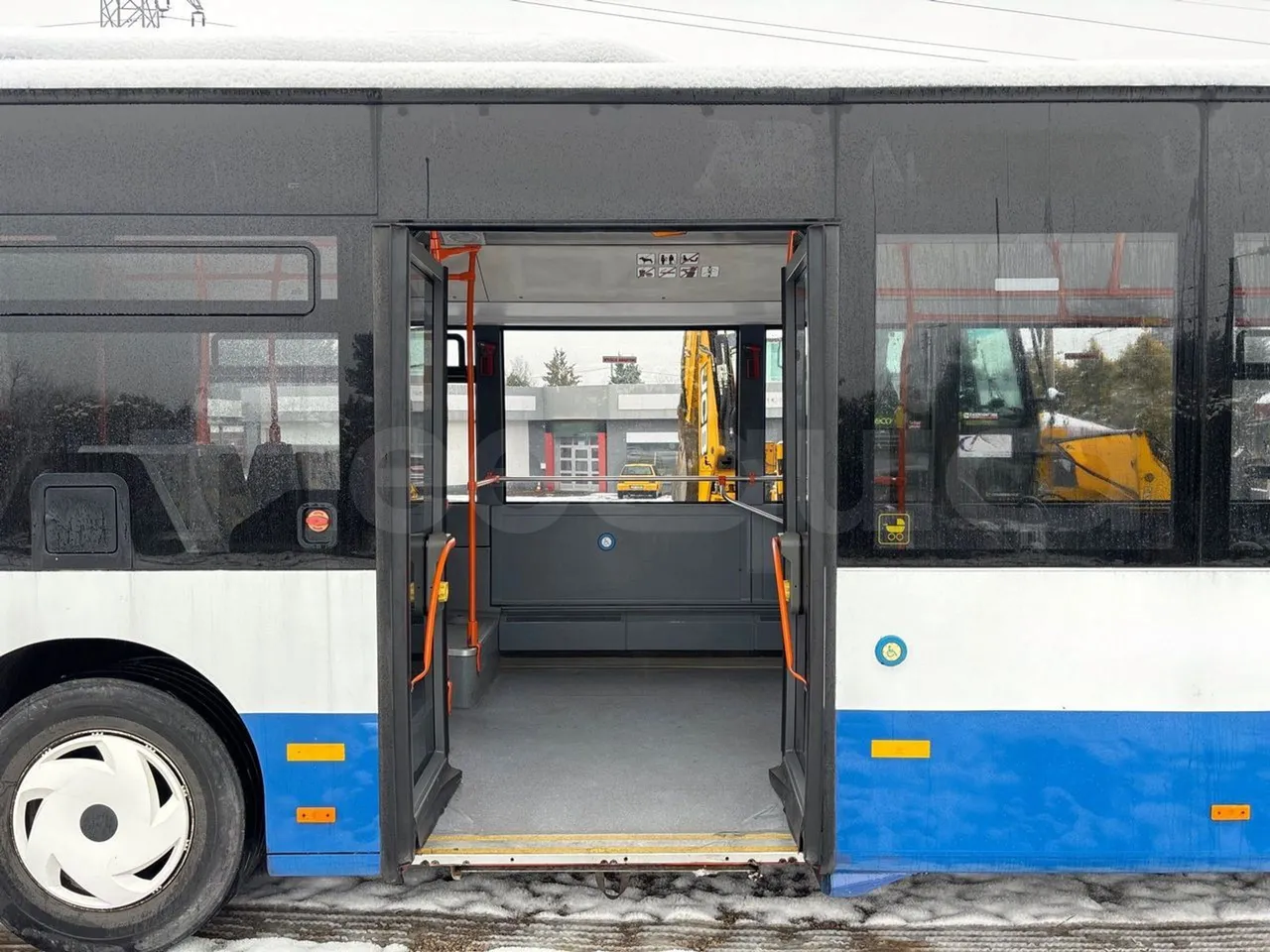 Mercedes-Benz O 530 G-EURO4 - 220kW-17.940M - front door 2 open