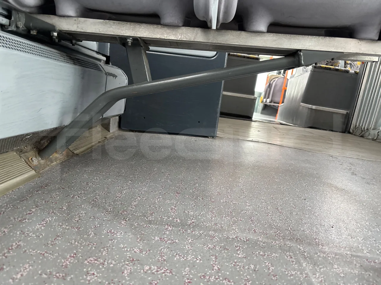 Mercedes-Benz O 530 G-EURO4 - 220kW-17.940M - seat brackets photo