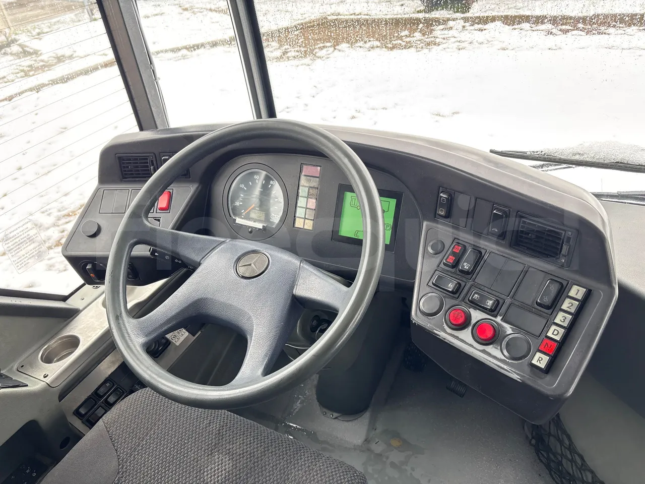 Mercedes-Benz O 530 G-EURO4 - 220kW-17.940M - buttons panels on