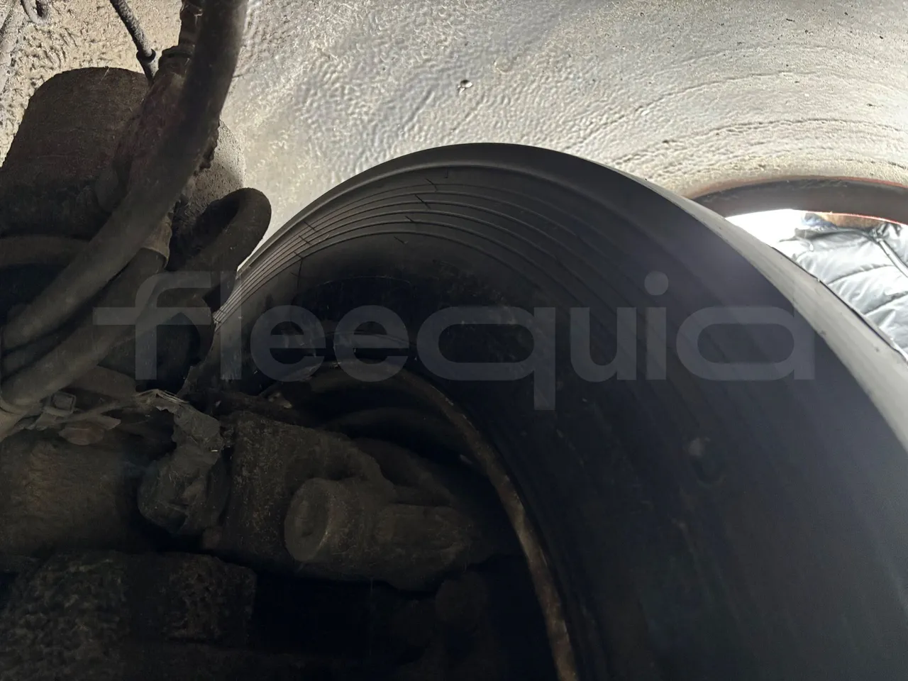 Mercedes-Benz O 530 G-EURO4 - 220kW-17.940M - axel 3 caliper brakes right