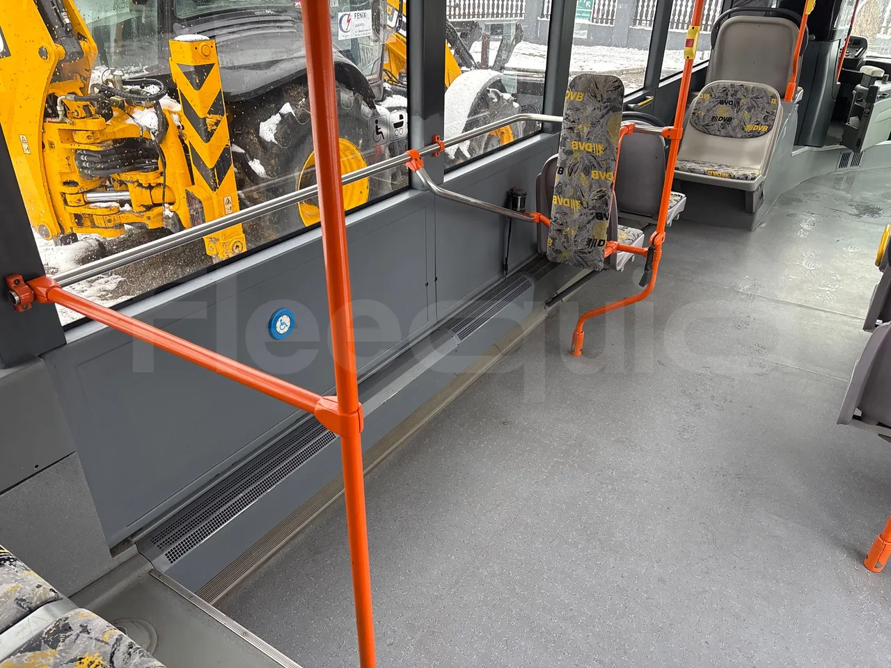 Mercedes-Benz O 530 G-EURO4 - 220kW-17.940M - disabled area photo