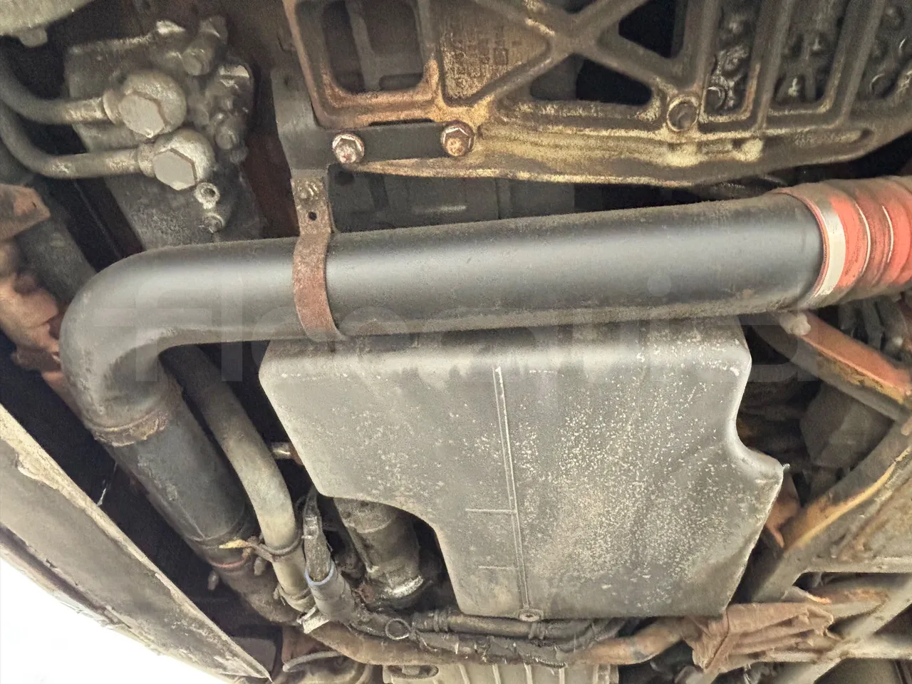 Mercedes-Benz O 530 G-EURO4 - 220kW-17.940M - engine without protection