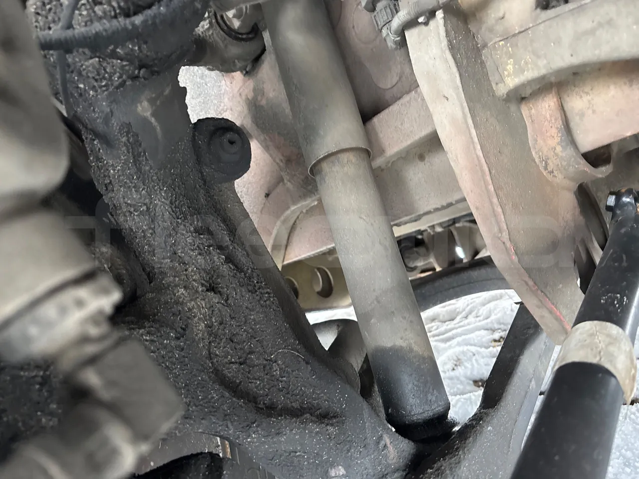 Mercedes-Benz O 530 G-EURO4 - 220kW-17.940M - front shock absorbers right