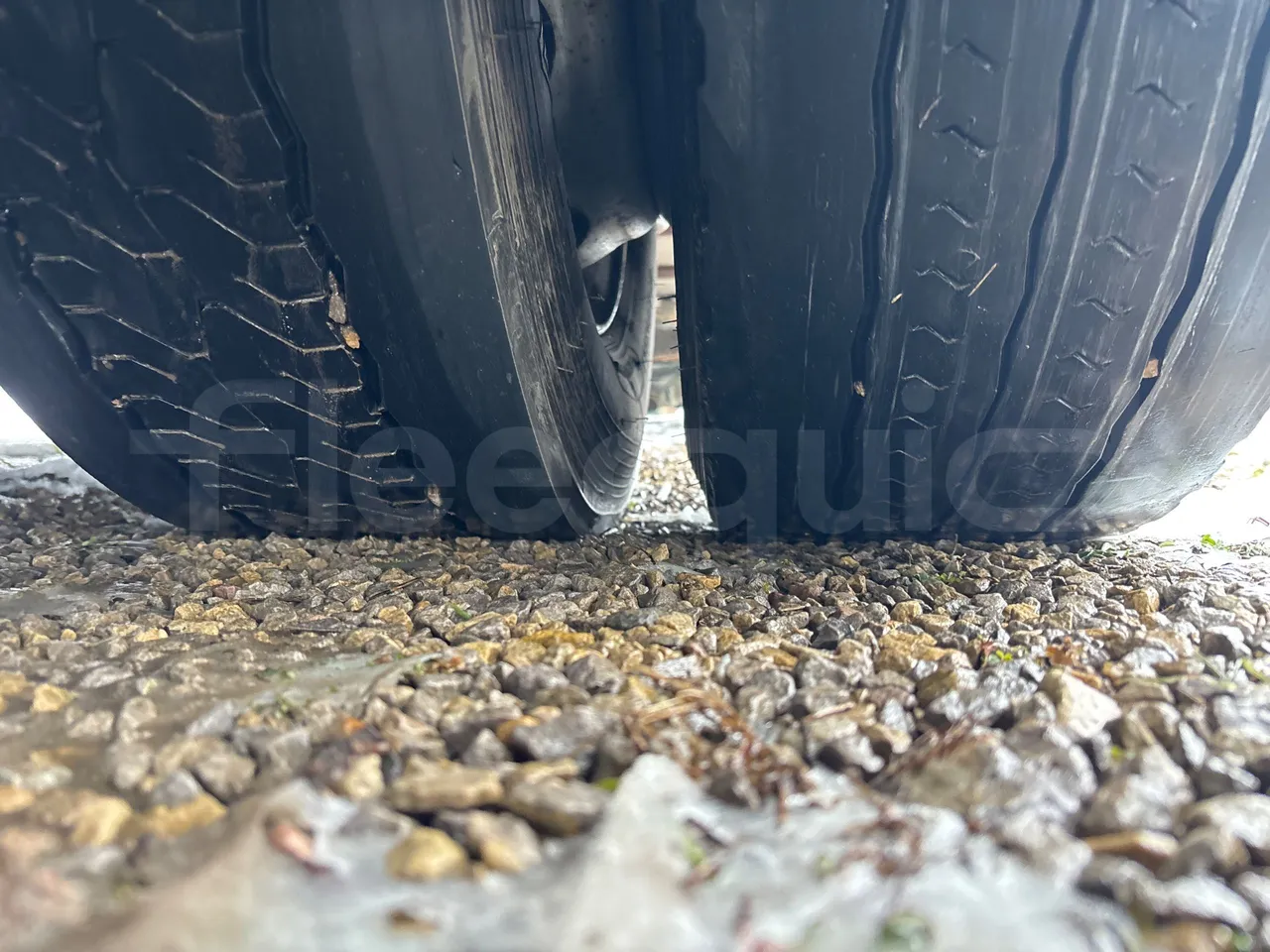 Mercedes-Benz O 530 G-EURO4 - 220kW-17.940M - tread condition third axle tires right