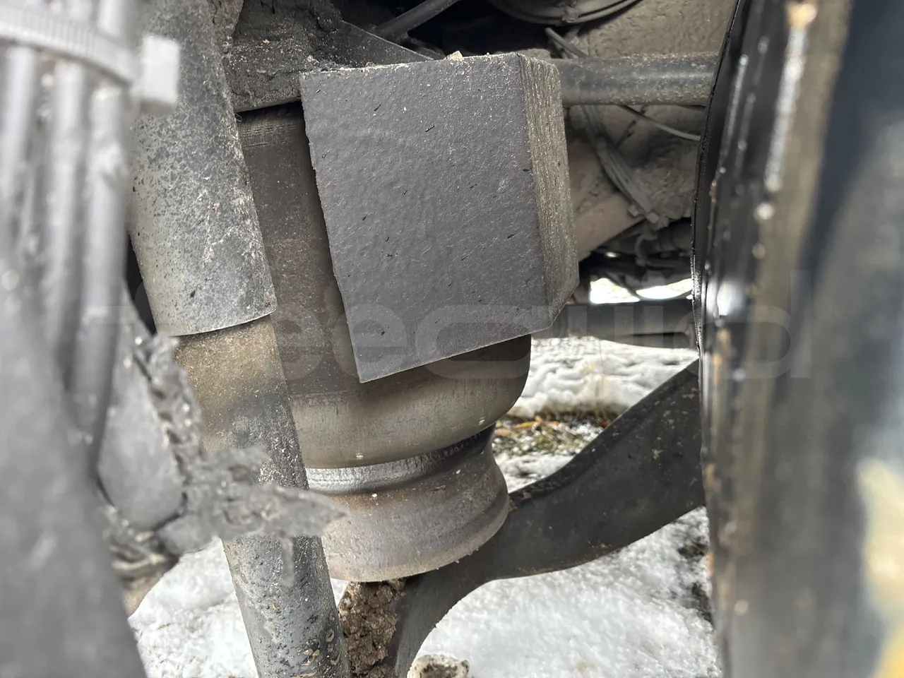 Mercedes-Benz O 530 G-EURO4 - 220kW-17.940M - axle 3 air springs 1 left