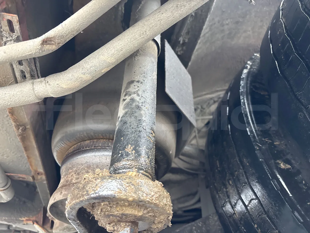 Mercedes-Benz O 530 G-EURO4 - 220kW-17.940M - axel 3 shock absorbers 1 left