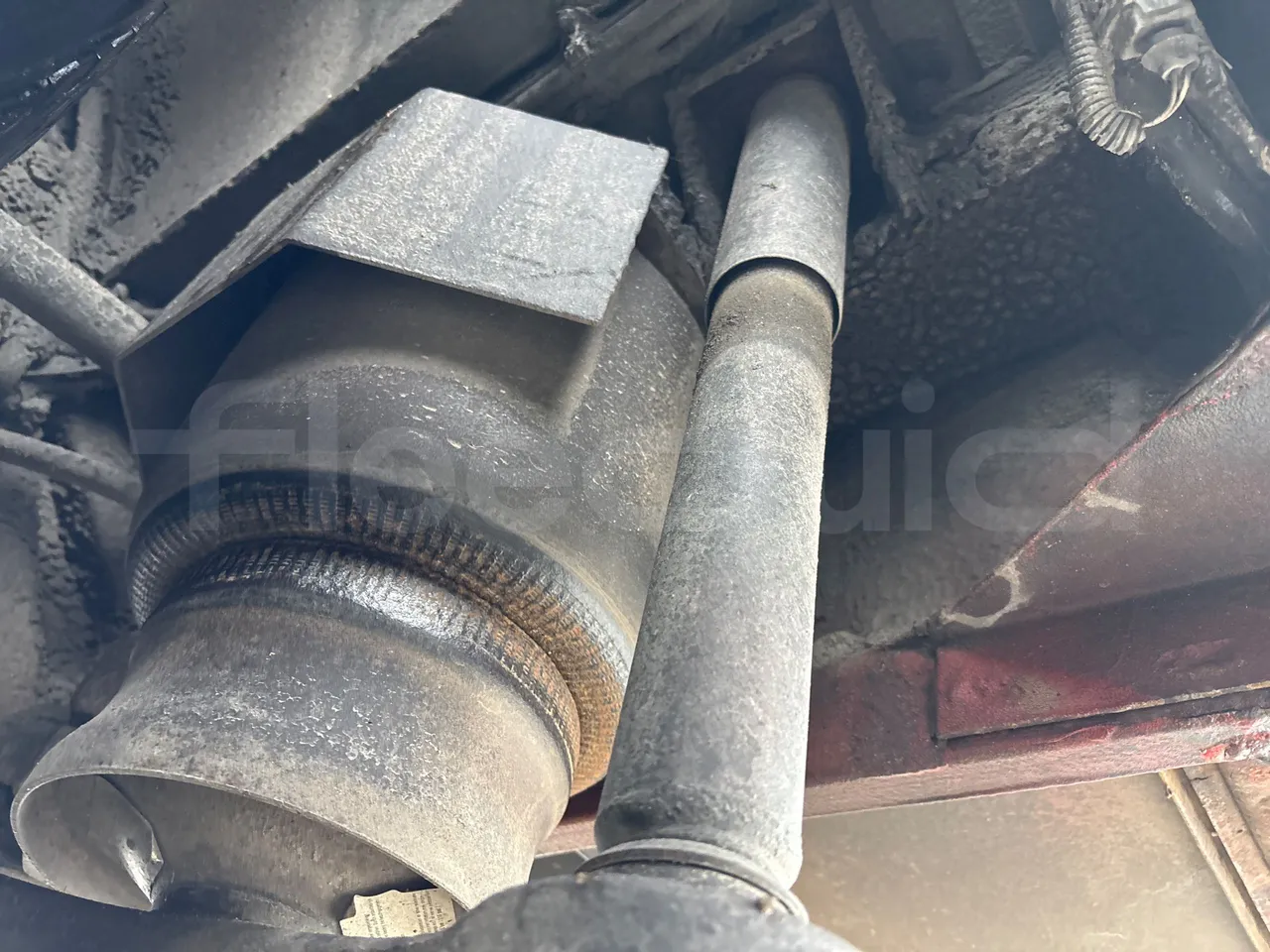 Mercedes-Benz O 530 G-EURO4 - 220kW-17.940M - axel 3 shock absorbers 1 right