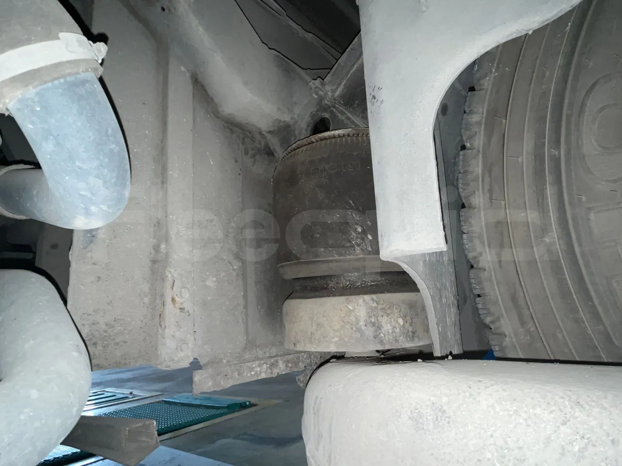 Neoplan Tourliner N2216 SHD - Euro4 - 324kW - 12mt - axel 2 air springs 2 right