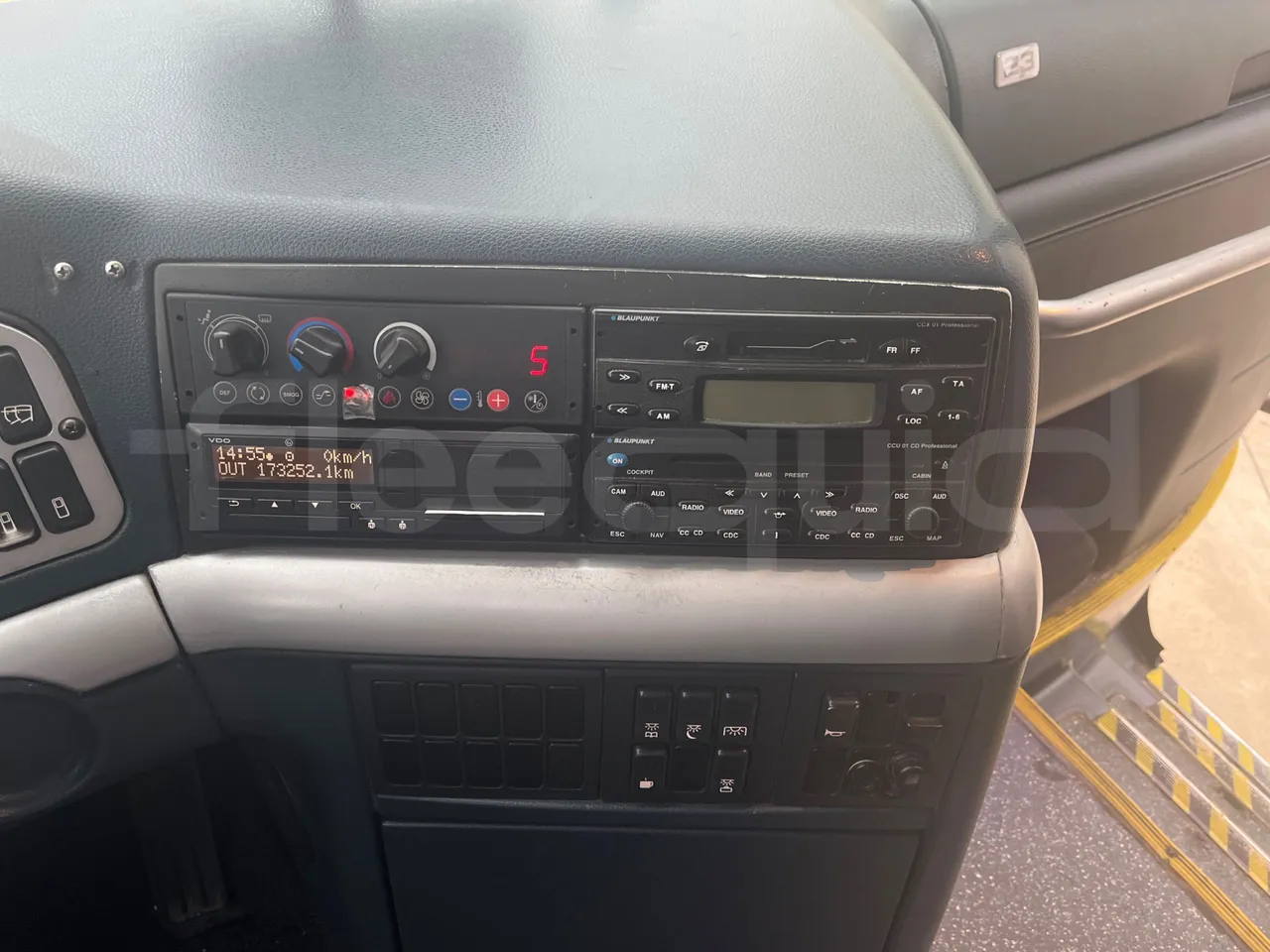 Neoplan Tourliner N2216 SHD - Euro4 - 324kW - 12mt - onboard devices 2