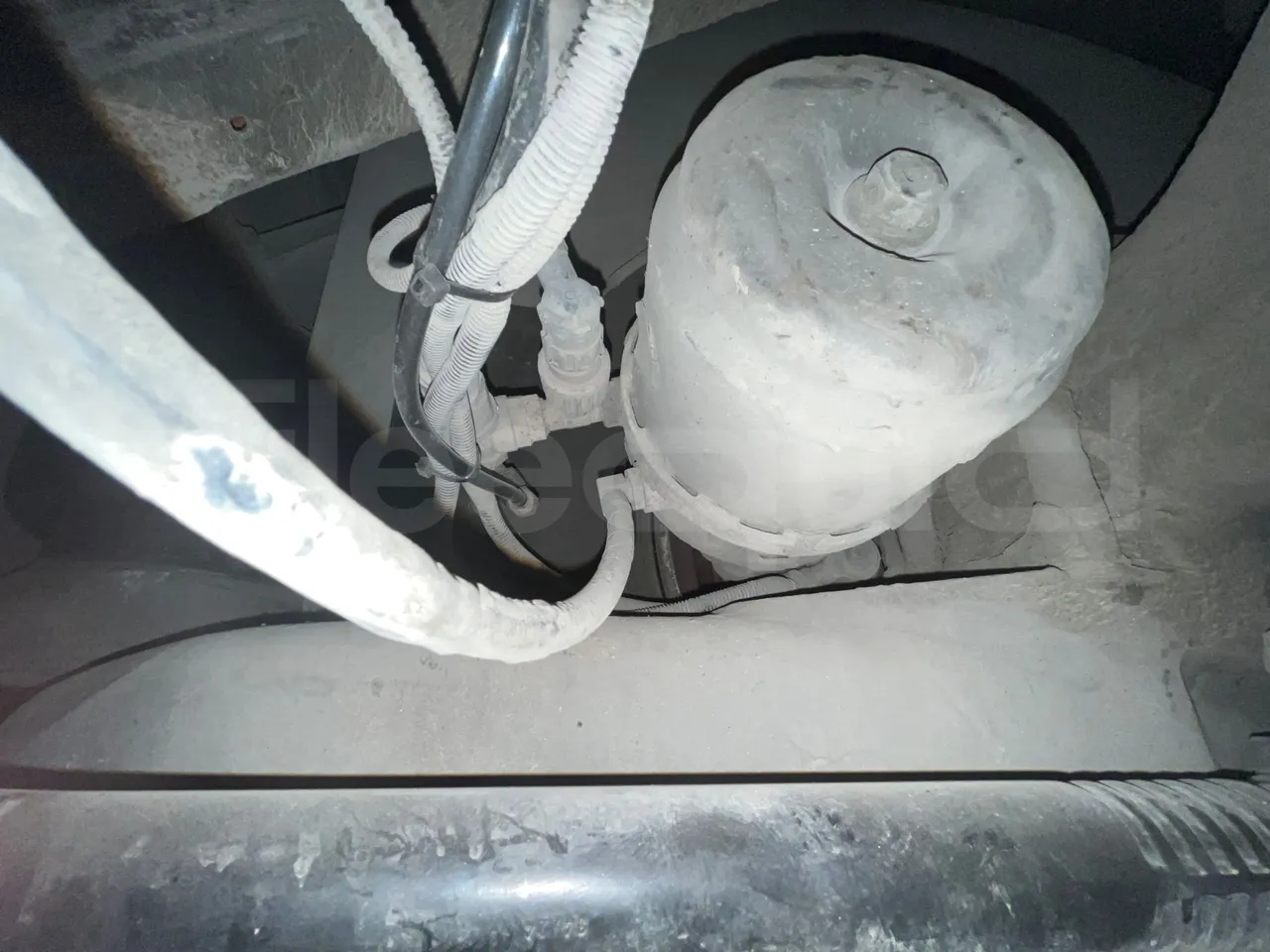 Neoplan Tourliner N2216 SHD - Euro4 - 324kW - 12mt - axle 2 caliper brakes left