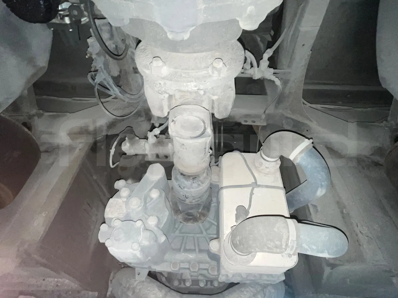 Neoplan Tourliner N2216 SHD - Euro4 - 324kW - 12mt - driveshaft photo