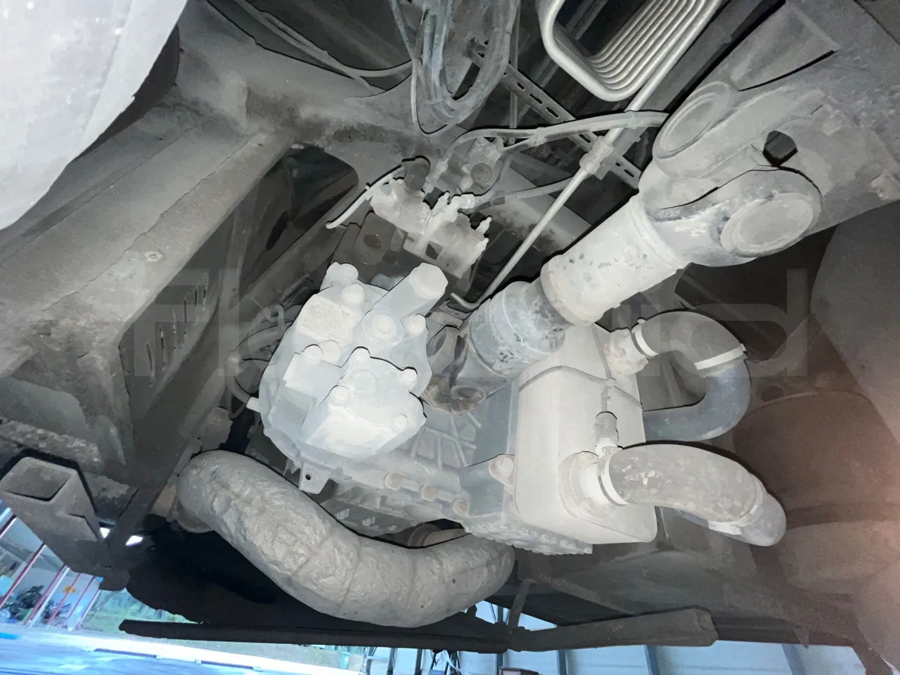 Neoplan Tourliner N2216 SHD - Euro4 - 324kW - 12mt - gearbox photo