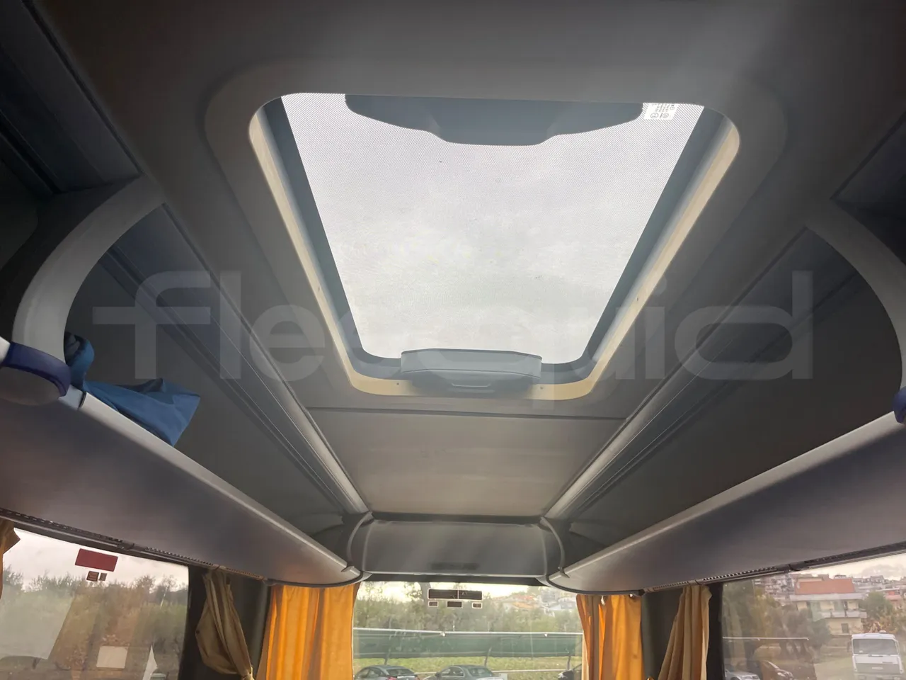 Neoplan Tourliner N2216 SHD - Euro4 - 324kW - 12mt - roof hatch 2