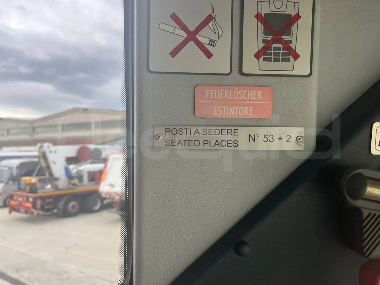 Neoplan Tourliner N2216 SHD - Euro4 - 324kW - 12mt - seat plate photo