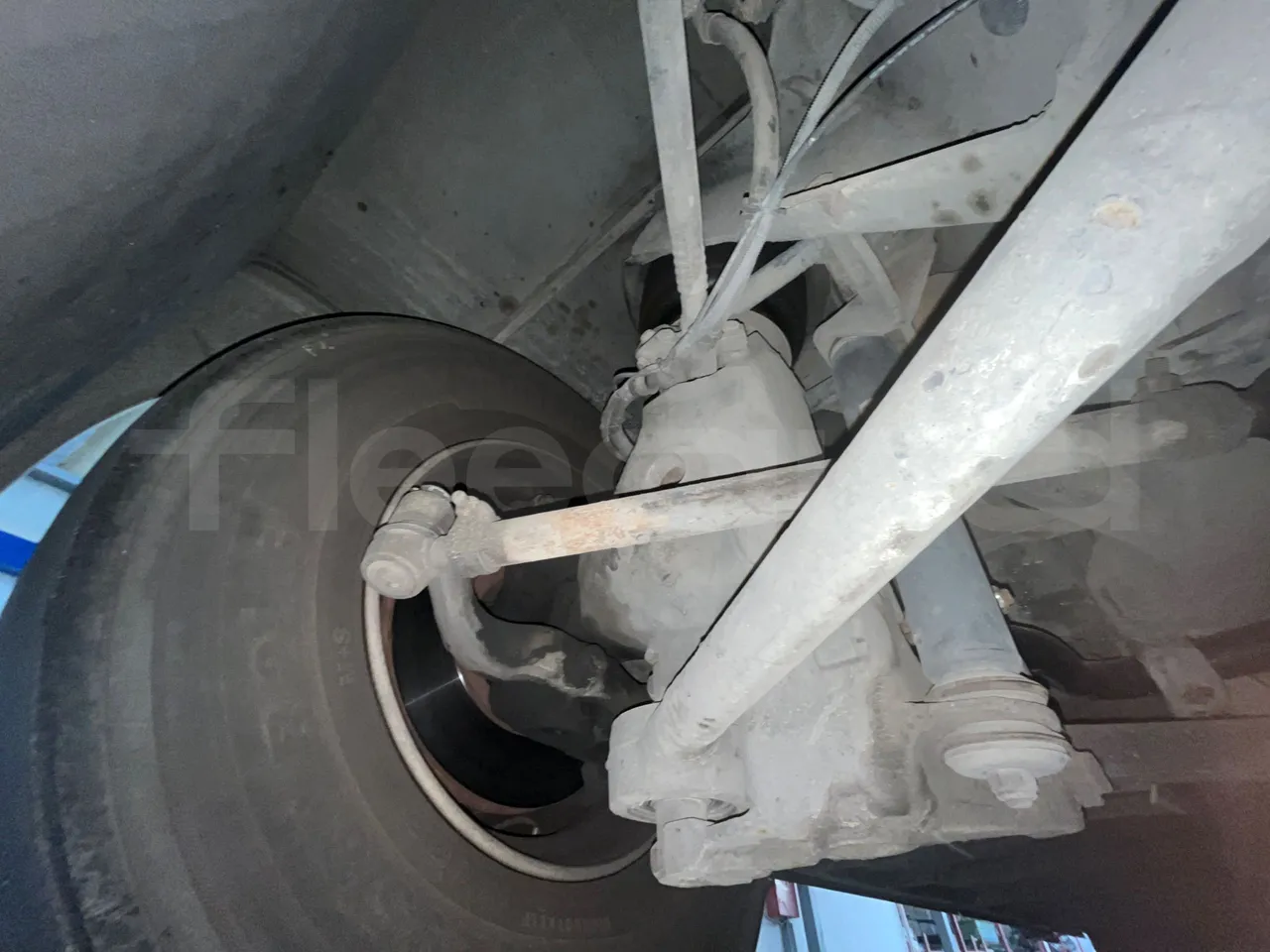 Neoplan Tourliner N2216 SHD - Euro4 - 324kW - 12mt - front axle right side
