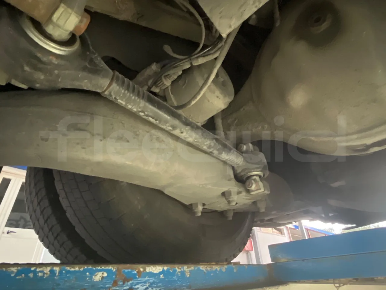 Neoplan Tourliner N2216 SHD - Euro4 - 324kW - 12mt - axle 3 right side