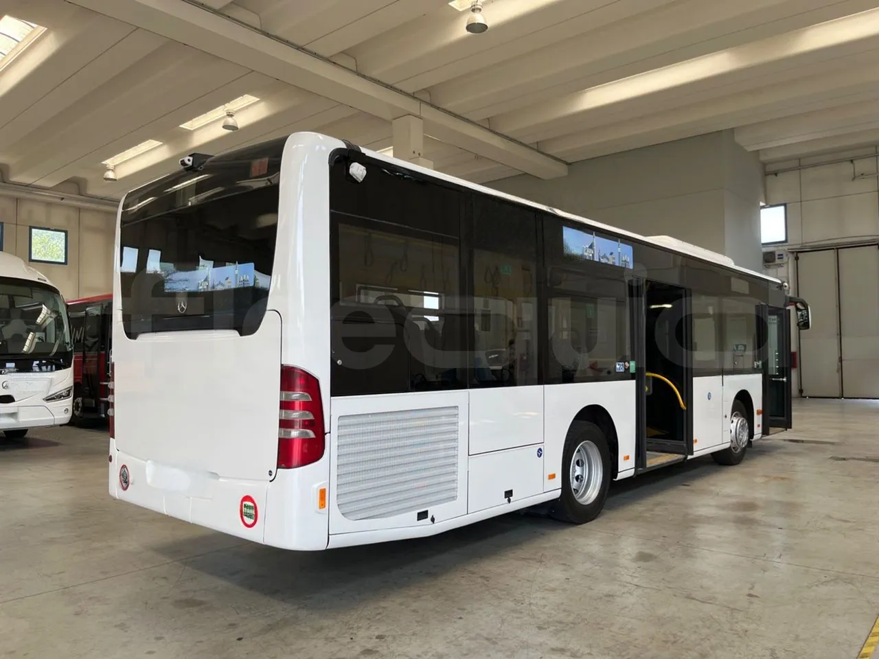 Mercedes-Benz Citaro Evobus MB0530/ Euro 5 - 210 Kw - 10,503 Mt - 3/4 right rear doors open
