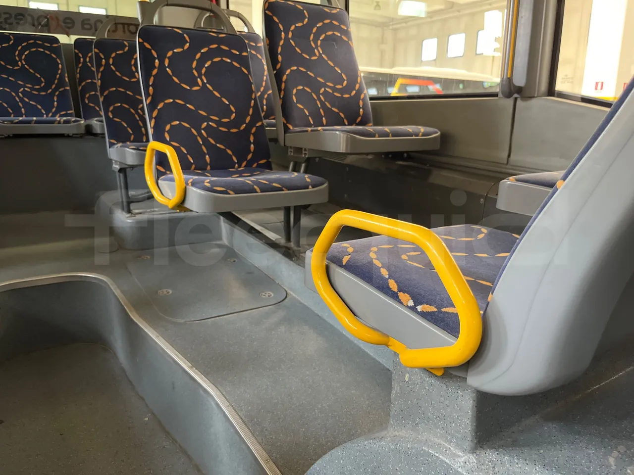 Mercedes-Benz Citaro Evobus MB0530/ Euro 5 - 210 Kw - 10,503 Mt - armrest detail photo