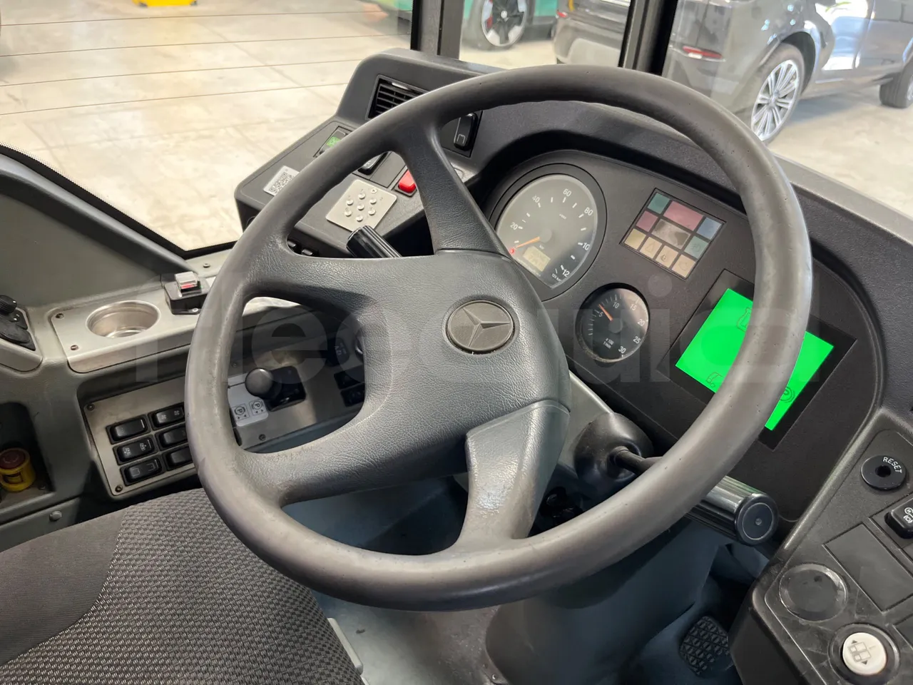 Mercedes-Benz Citaro Evobus MB0530/ Euro 5 - 210 Kw - 10,503 Mt - steering wheel photo