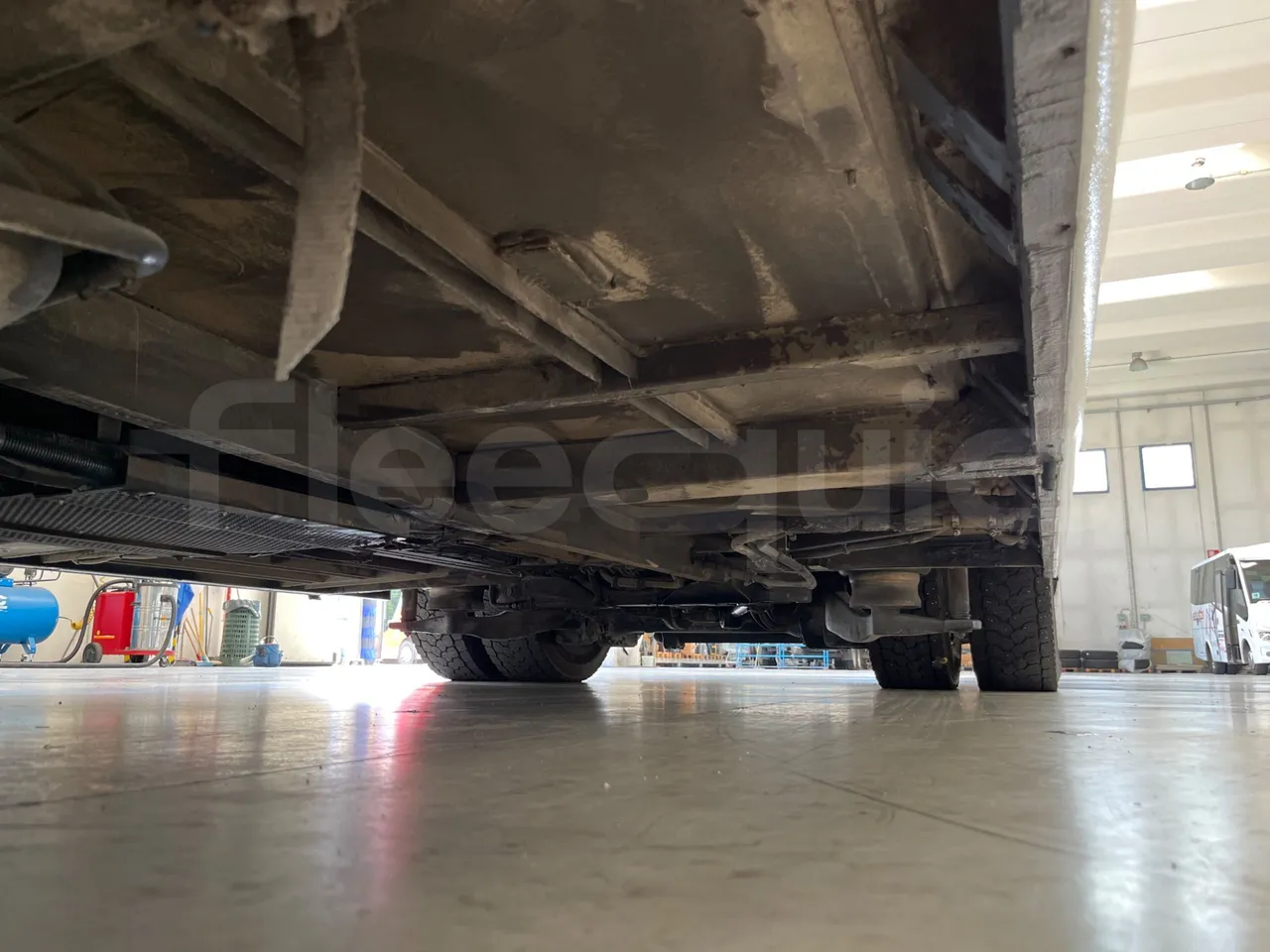 Mercedes-Benz Citaro Evobus MB0530/ Euro 5 - 210 Kw - 10,503 Mt - central undercarriage photo