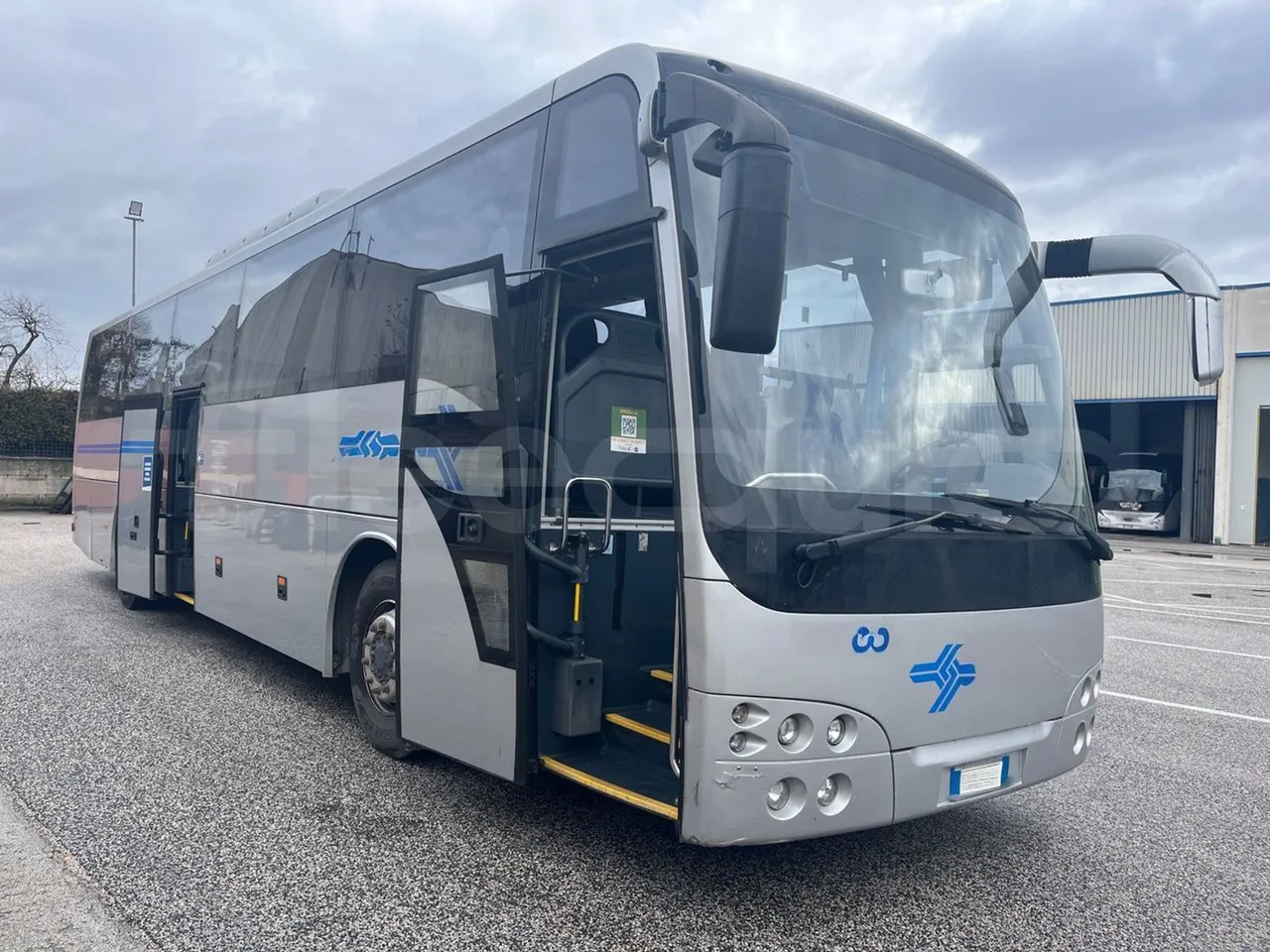 Temsa Safari RD RAT153 - EUR5 - 266kW - 12.200m - 3/4 right front doors open