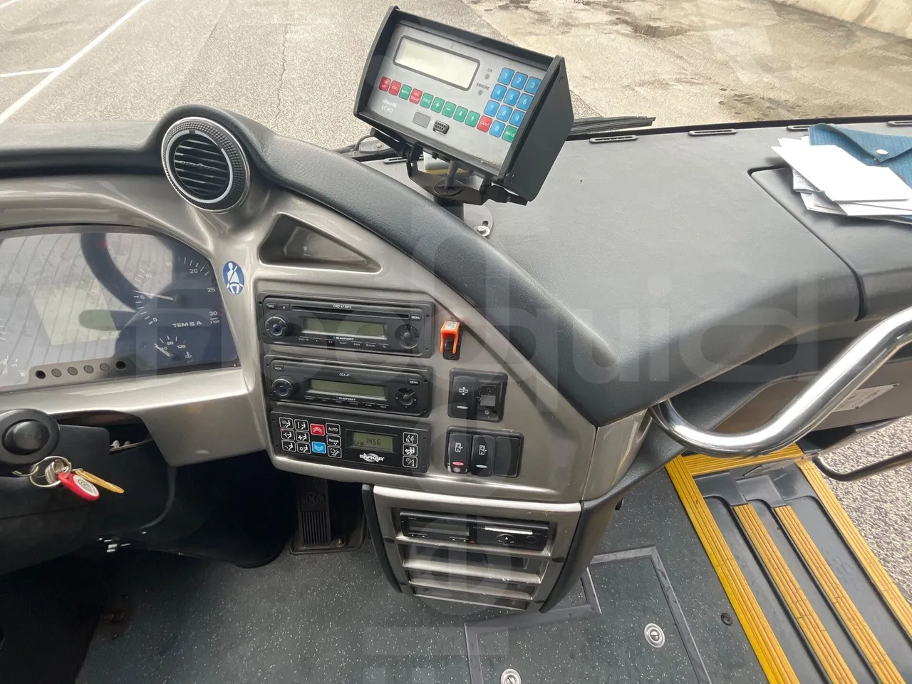 Temsa Safari RD RAT153 - EUR5 - 266kW - 12.200m - radio accessories photo