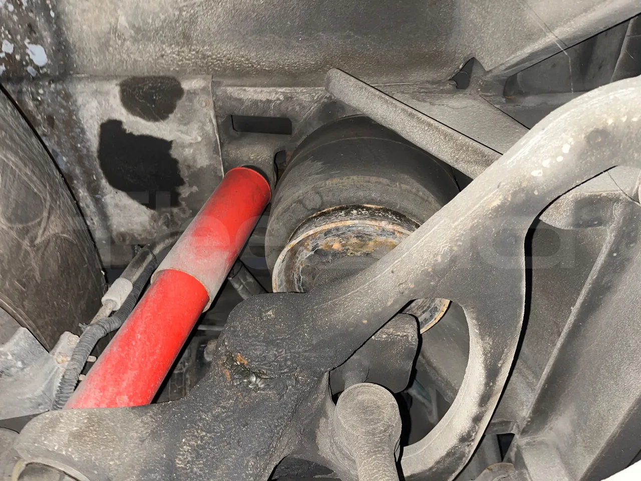 Temsa Safari RD RAT153 - EUR5 - 266kW - 12.200m - front shock absorbers left