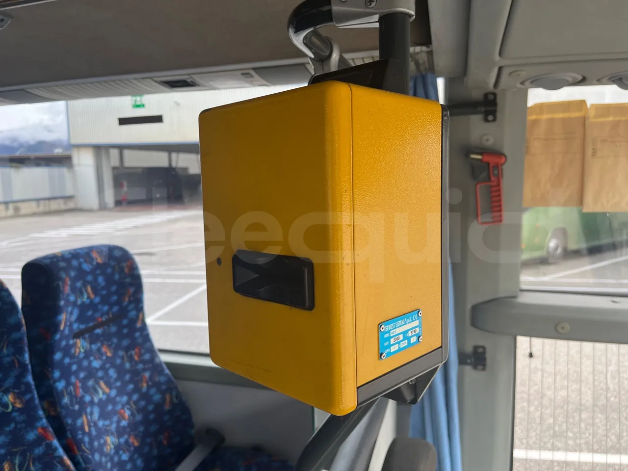 Temsa Safari RD RAT153 - EUR5 - 266kW - 12.200m - power outlets detail