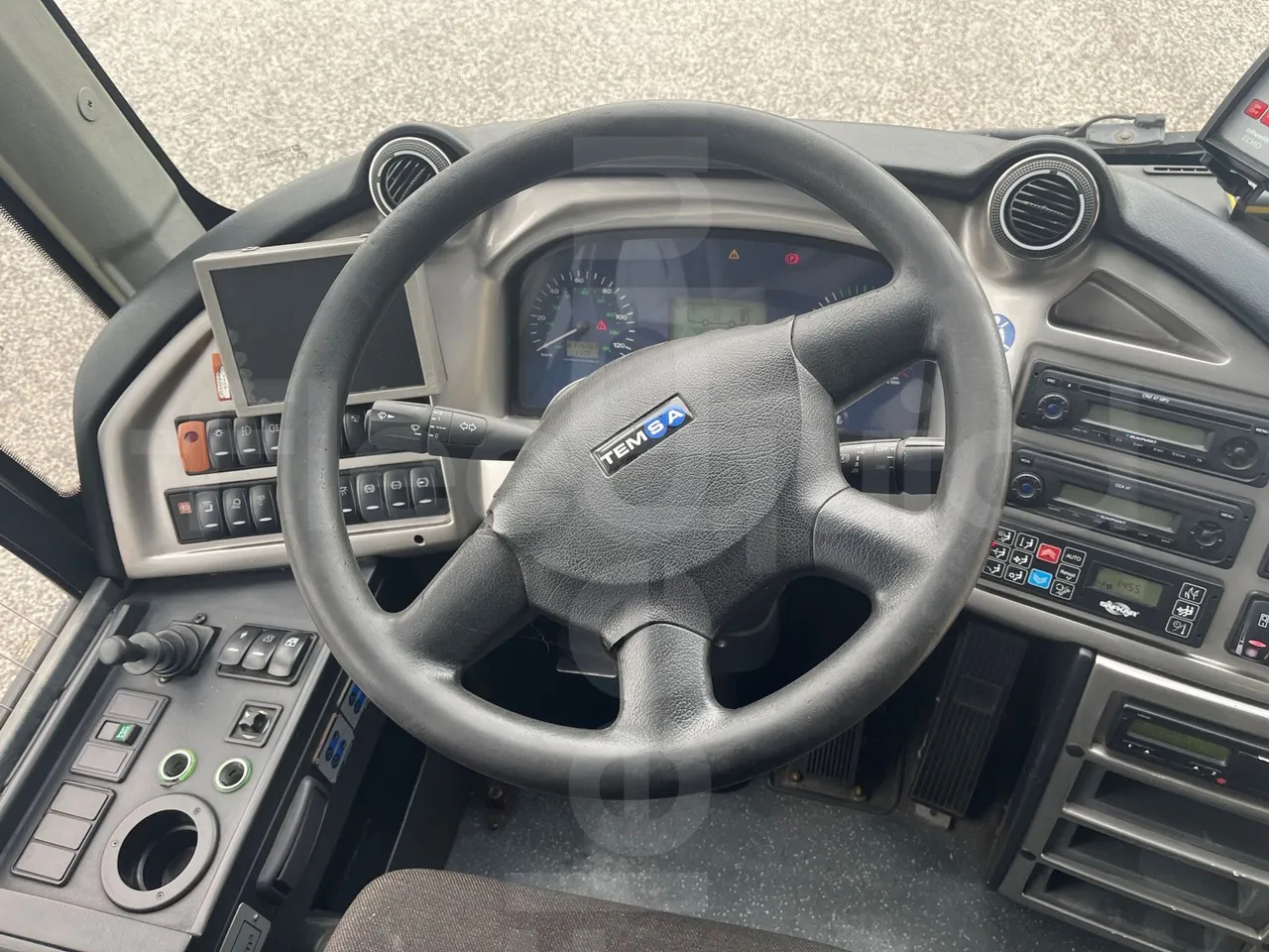 Temsa Safari RD RAT153 - EUR5 - 266kW - 12.200m - steering wheel photo