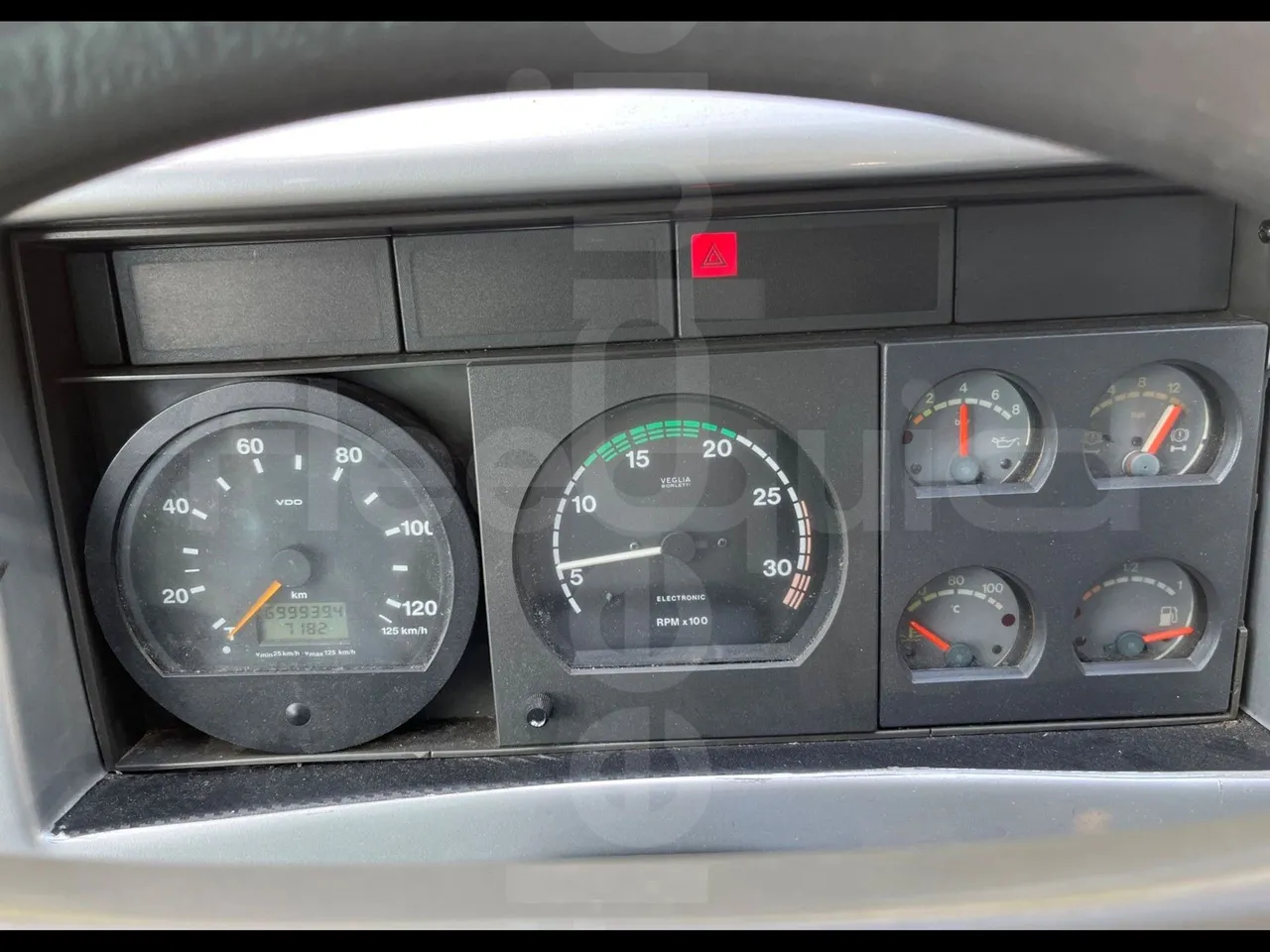 Irisbus Domino Orlandi 2001 397E 12.35 - Euro3 - 259kW - 12mt - dashboard lights on