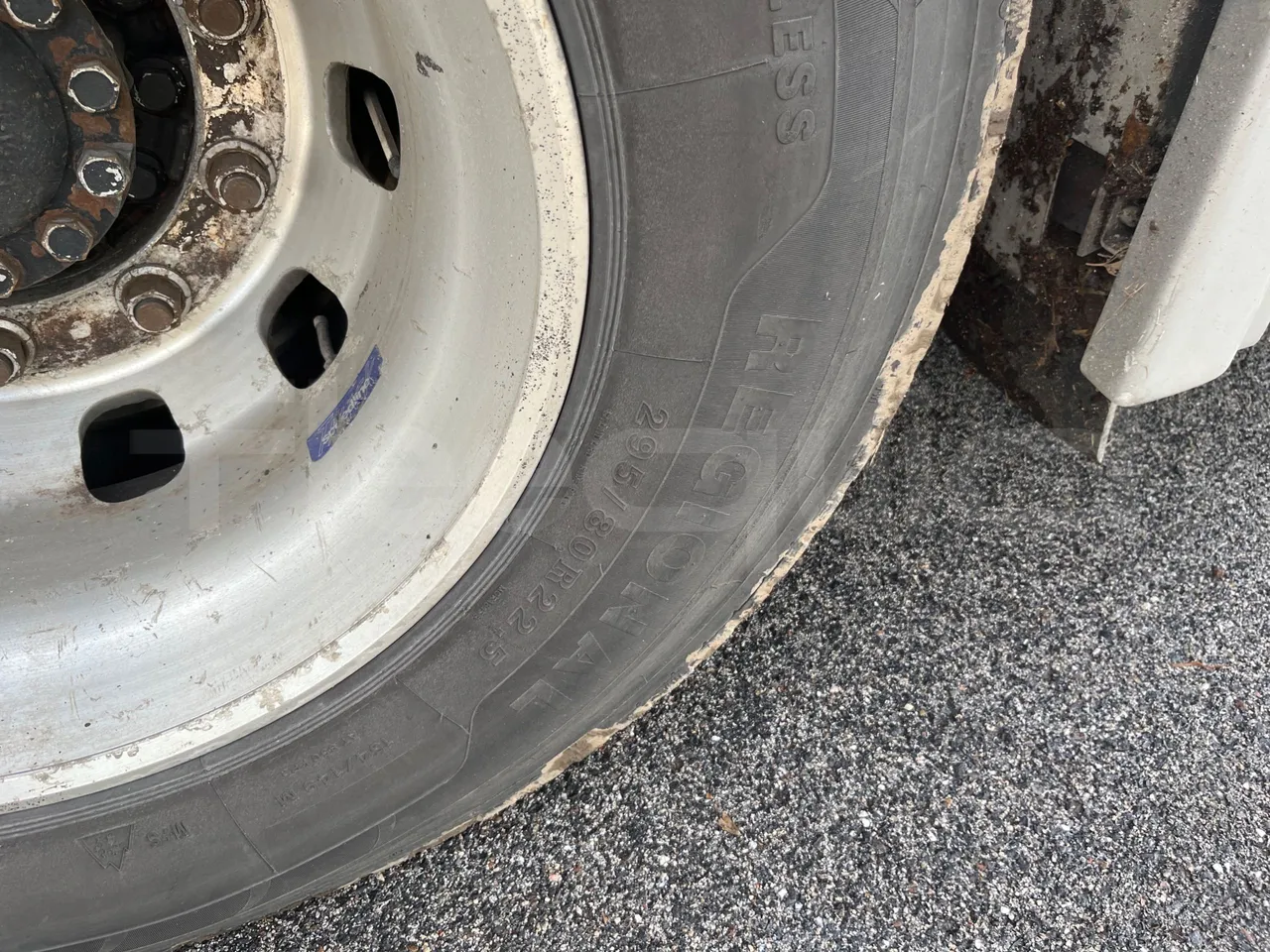 Irisbus Domino Orlandi 2001 397E 12.35 - Euro3 - 259kW - 12mt - tread condition front tires left