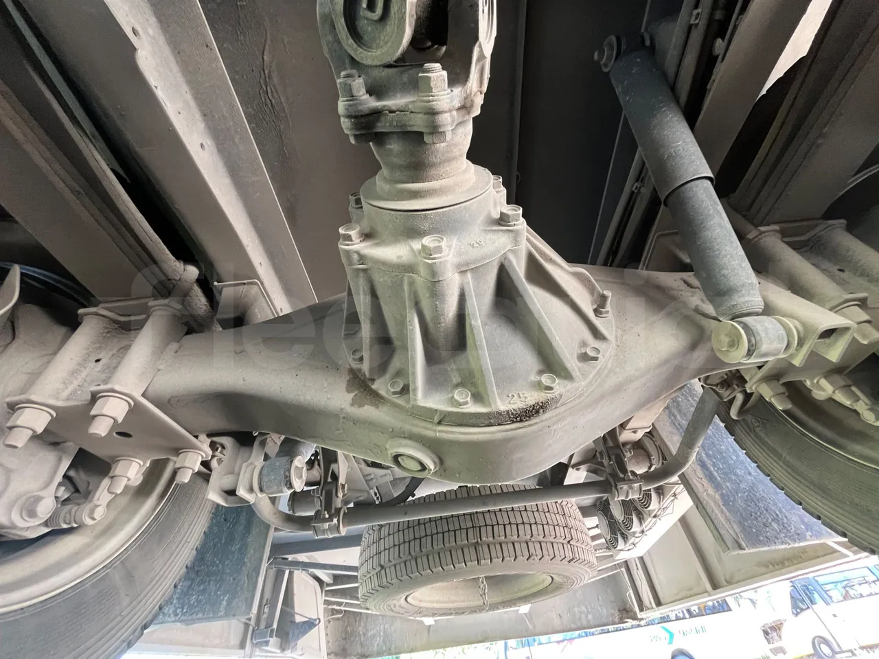 Isuzu P65 P65/ Euro 6 - 110 Kw - 7,900 Mt - axel 2 air springs 2 right