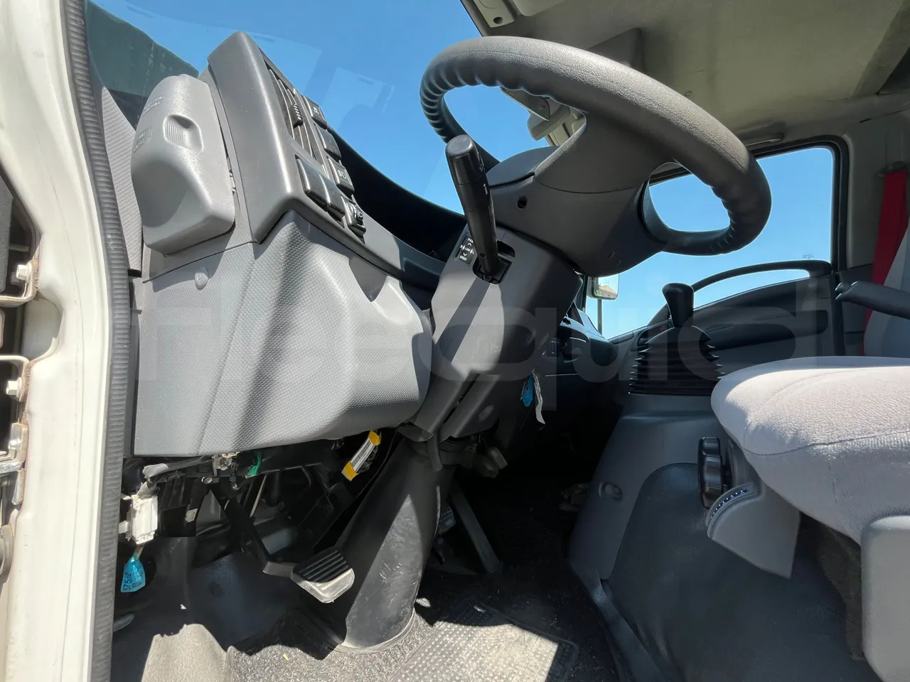 Isuzu P65 P65/ Euro 6 - 110 Kw - 7,900 Mt - onboard devices 1