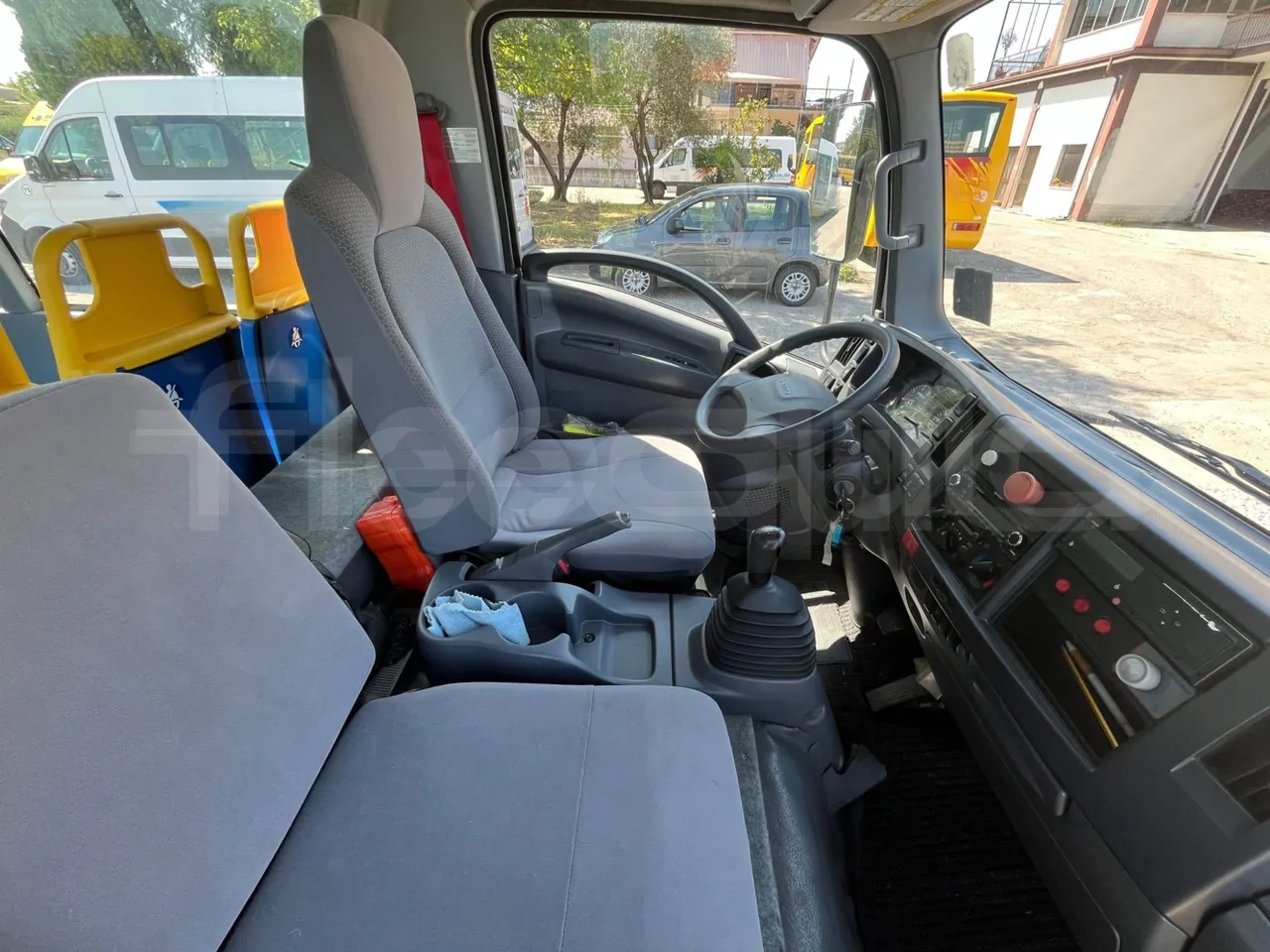 Isuzu P65 P65/ Euro 6 - 110 Kw - 7,900 Mt - driver's seat photo (mandatory for bus to scrap)