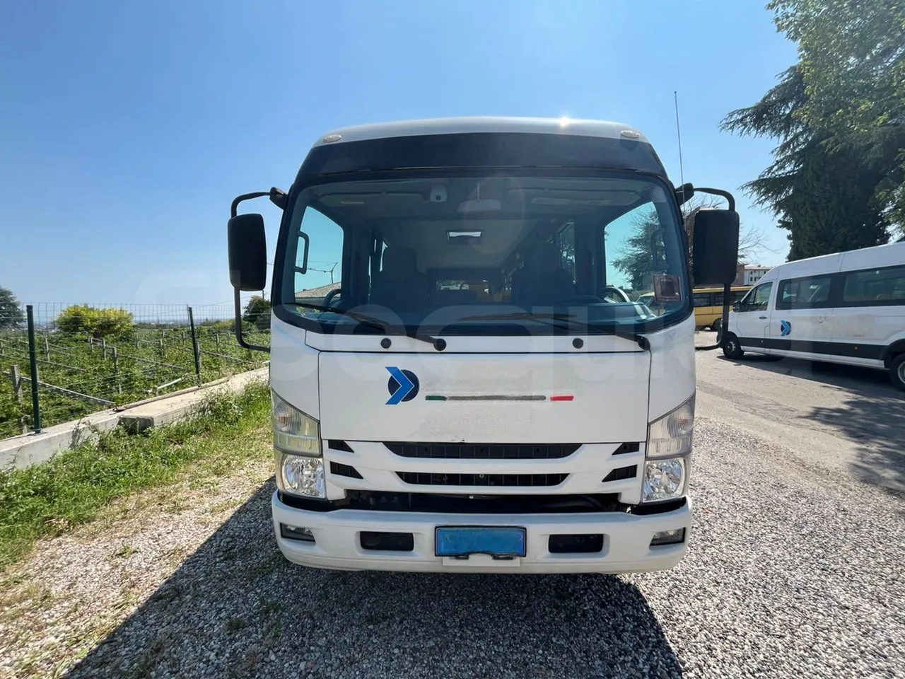 Isuzu P65 P65/ Euro 6 - 110 Kw - 7,900 Mt - front photo
