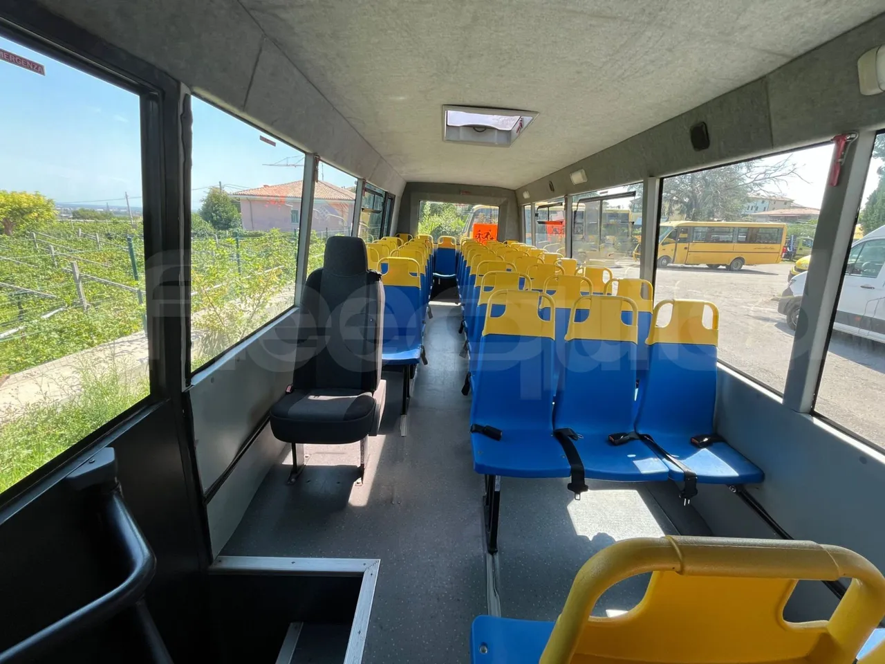 Isuzu P65 P65/ Euro 6 - 110 Kw - 7,900 Mt - interior reverse seats driver height (mandatory for bus to scrap)