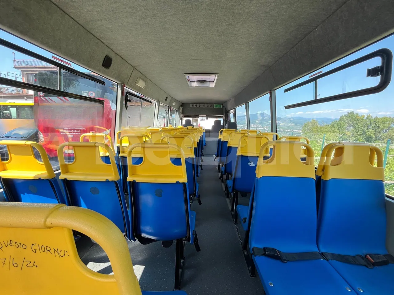 Isuzu P65 P65/ Euro 6 - 110 Kw - 7,900 Mt - overhead compartments photo