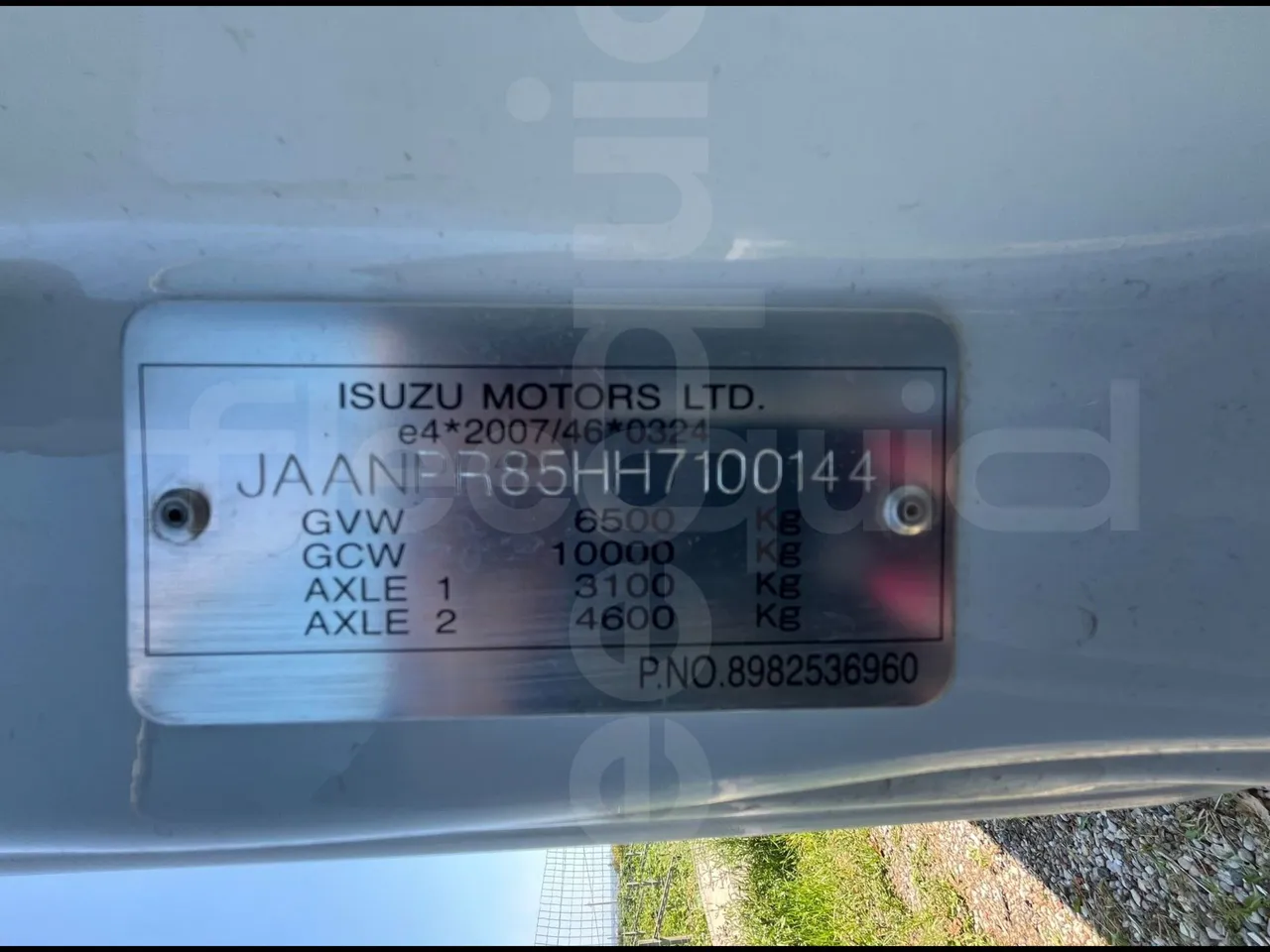 Isuzu P65 P65/ Euro 6 - 110 Kw - 7,900 Mt - vehicle plate photo
