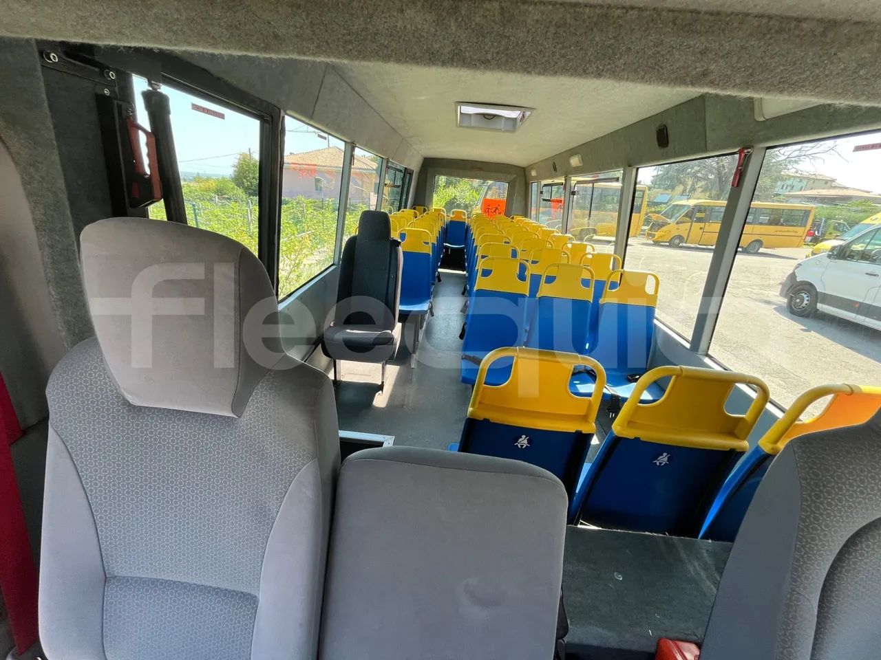Isuzu P65 P65/ Euro 6 - 110 Kw - 7,900 Mt - hostess seat photo