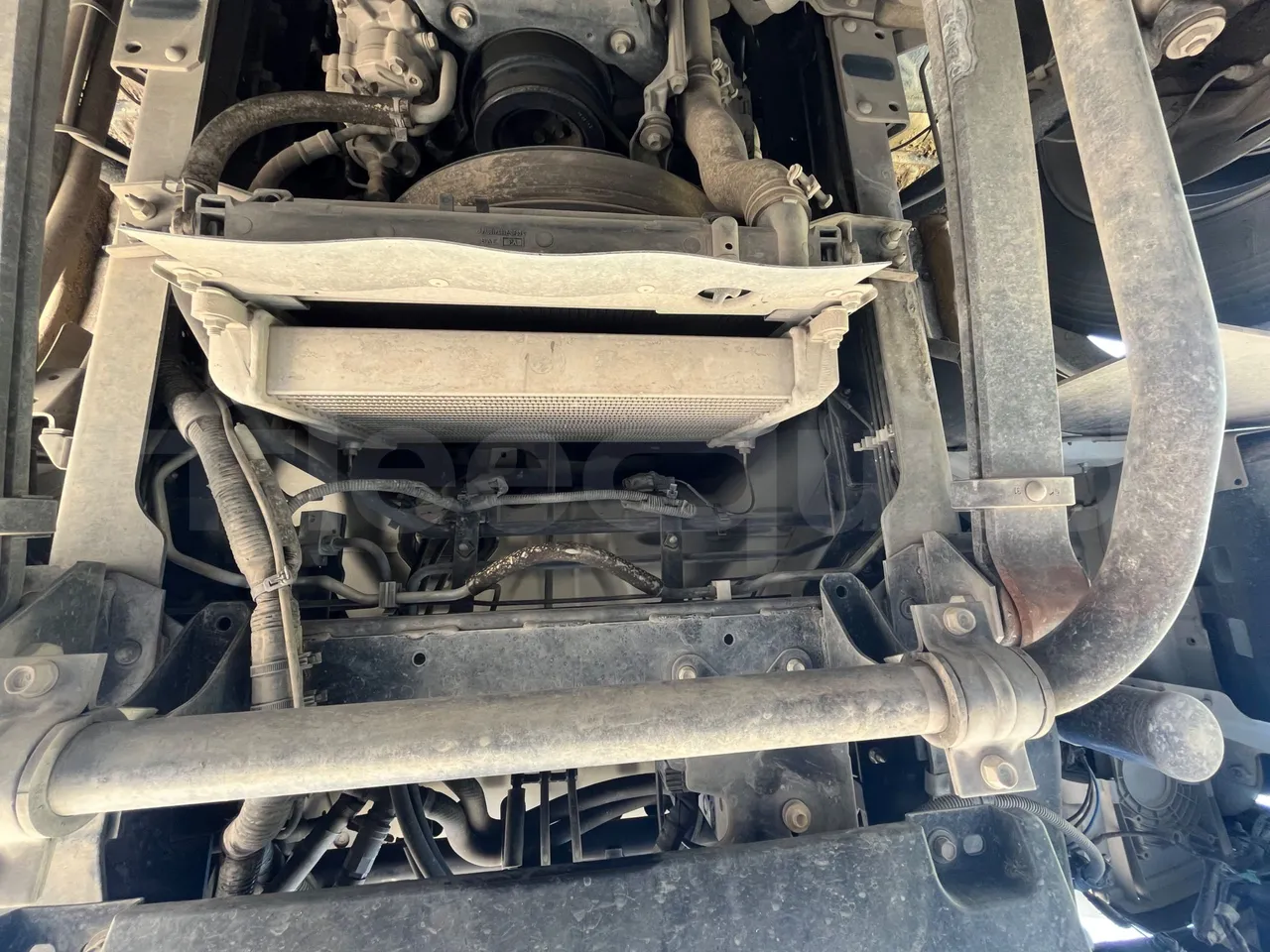 Isuzu P65 P65/ Euro 6 - 110 Kw - 7,900 Mt - front axle right side